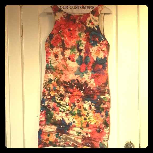 Nicole Miller Dresses & Skirts - Like new Artelier Nicole Miller floral dress